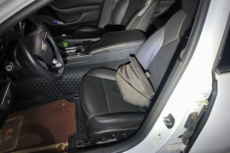Used Cadillac CT5 2020 Revised Version 28T Luxury Edition Left Front Seat