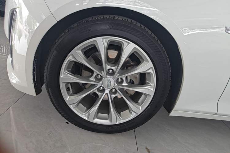 Used Cadillac CT5 2020 Revised Version 28T Luxury Edition Left Front Wheel Hub