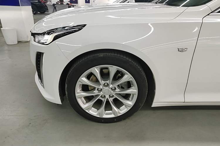 Used Cadillac CT5 2020 Revised Version 28T Luxury Edition Left Front Wheel Hub