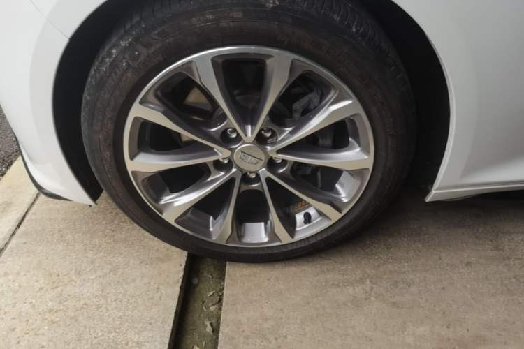 Used Cadillac CT5 2020 Updated 28T Leading Sporty Version Left Front Wheel Hub