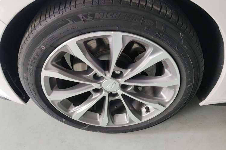 Used Cadillac CT5 2020 Updated 28T Leading Sporty Version Left Front Wheel Hub