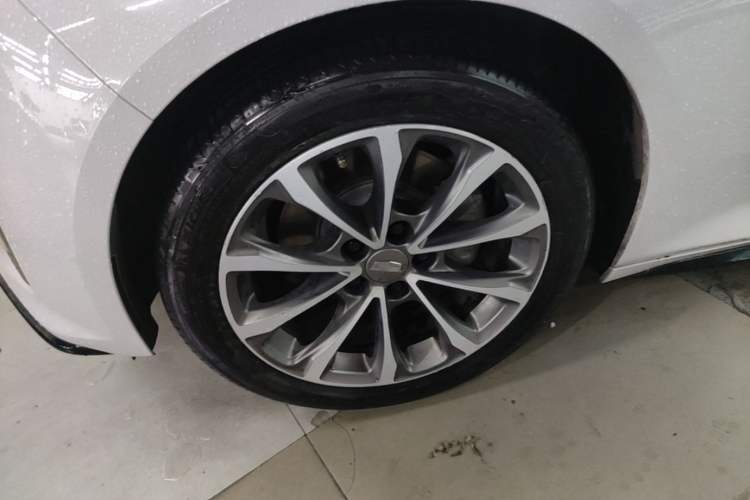 Used Cadillac CT5 2020 28T Leading Sport Model Left Front Wheel Hub