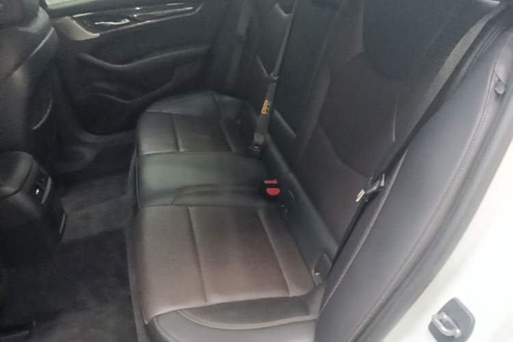 Used Cadillac CT5 2020 Revised 28T Platinum Sport Edition Left Rear Seat