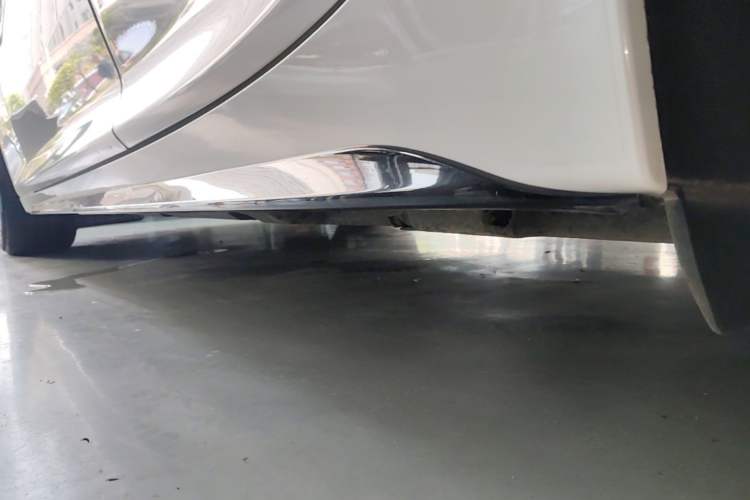 Used Cadillac CT5 2020 Updated 28T Leading Sporty Version Left Side Sill