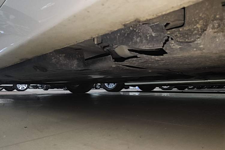 Used Cadillac CT5 2020 Revised Version 28T Tech Edition Left Side Sill