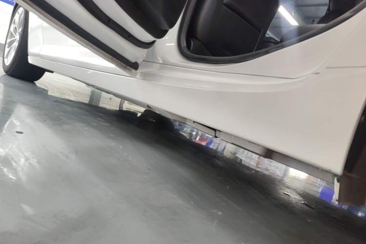 Used Cadillac CT5 2020 Revised Version 28T Luxury Edition Left Side Sill