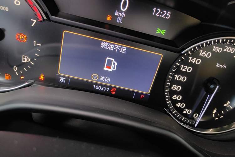 Used Cadillac CT5 2020 28T Leading Sport Model Odometer Close Up