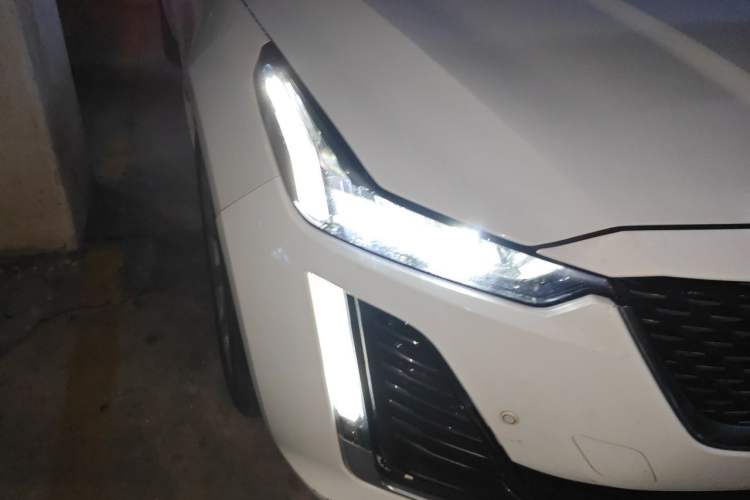 Used Cadillac CT5 2020 28T Tech Edition Right Front Headlight