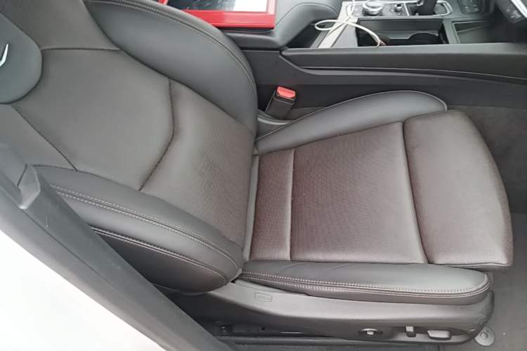 Used Cadillac CT5 2020 Updated 28T Leading Sporty Version Right Front Seat