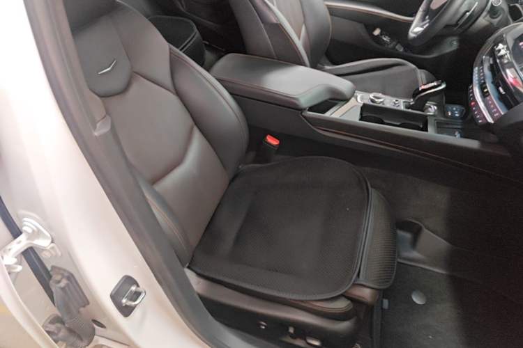 Used Cadillac CT5 2020 Revised 28T Platinum Sport Edition Right Front Seat