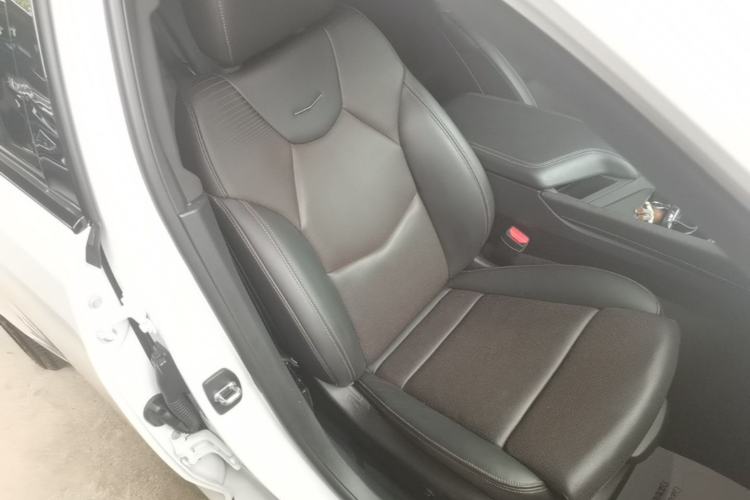 Used Cadillac CT5 2020 Updated 28T Leading Sporty Version Right Front Seat