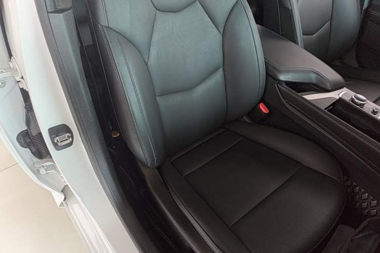 Used Cadillac CT5 2020 Revised Version 28T Tech Edition Right Front Seat
