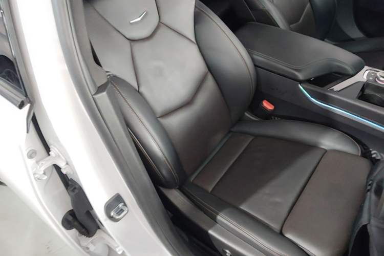 Used Cadillac CT5 2020 Updated 28T Leading Sporty Version Right Front Seat