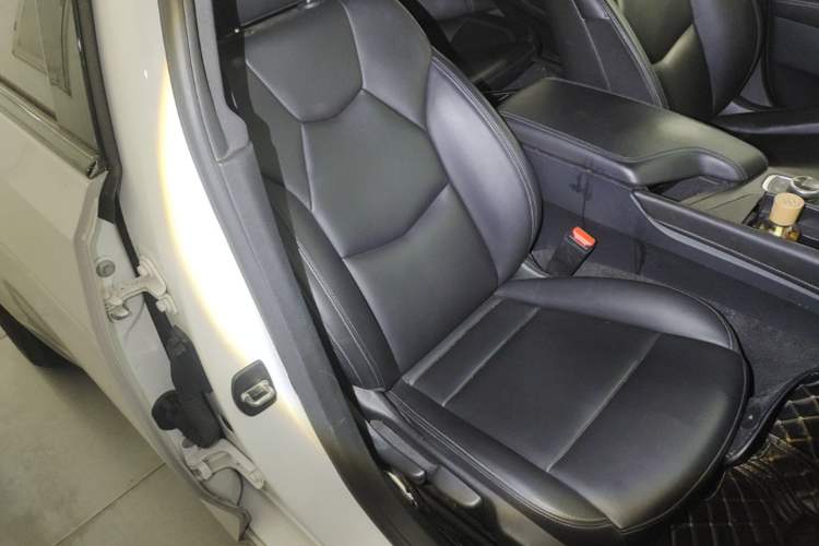 Used Cadillac CT5 2020 28T Fashion Edition Right Front Seat