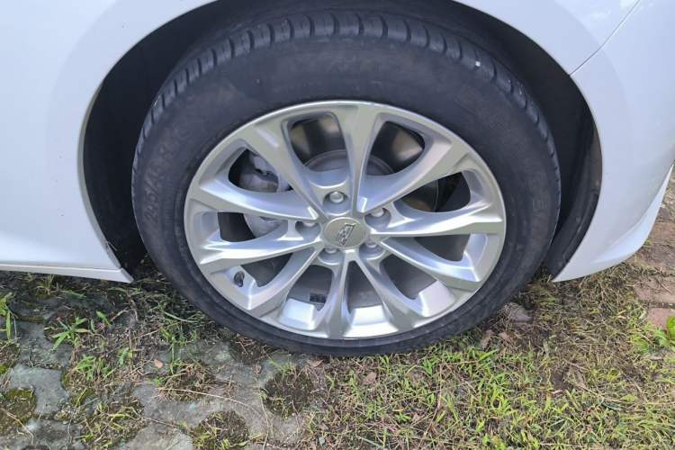 Used Cadillac CT5 2020 Revised Version 28T Luxury Edition Right Front Wheel Hub