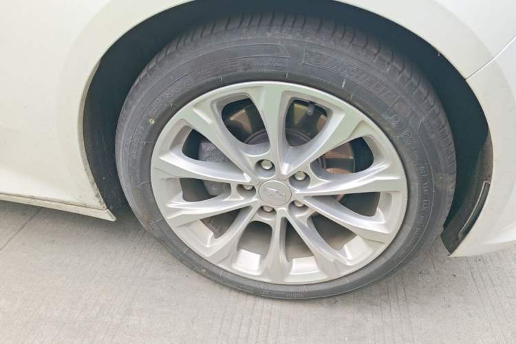 Used Cadillac CT5 2020 Revised Version 28T Luxury Edition Right Front Wheel Hub