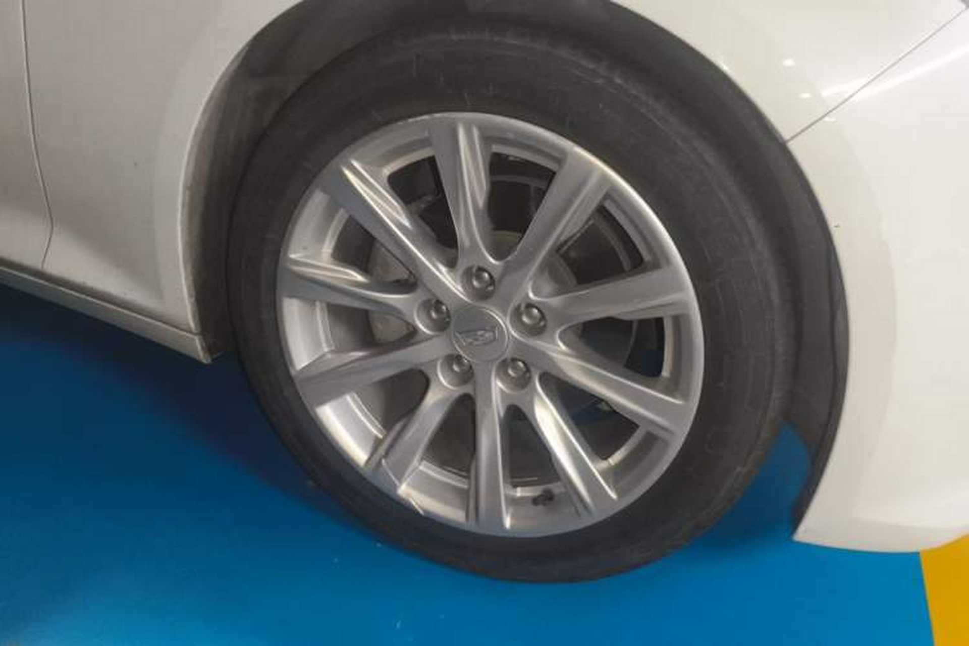 Used Cadillac CT5 2020 28T Fashion Edition Right Front Wheel Hub