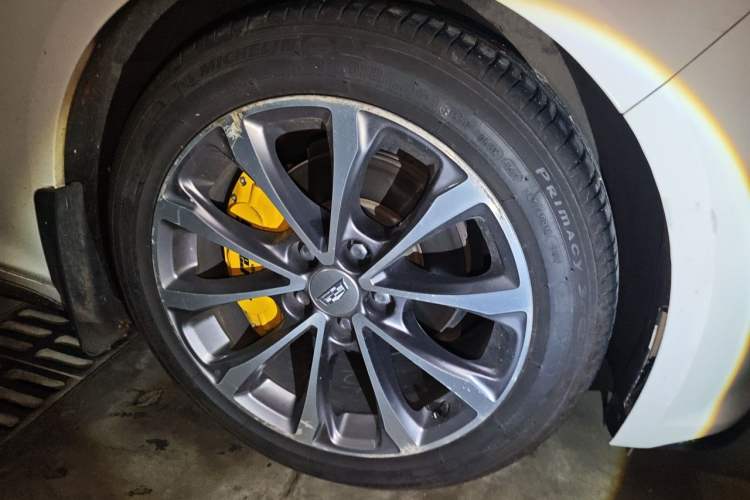 Used Cadillac CT5 2020 Updated 28T Leading Sporty Version Right Front Wheel Hub
