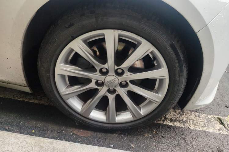 Used Cadillac CT5 2020 28T Fashion Edition Right Front Wheel Hub