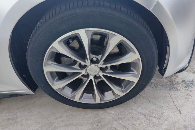 Used Cadillac CT5 2020 Updated 28T Leading Sporty Version Right Front Wheel Hub
