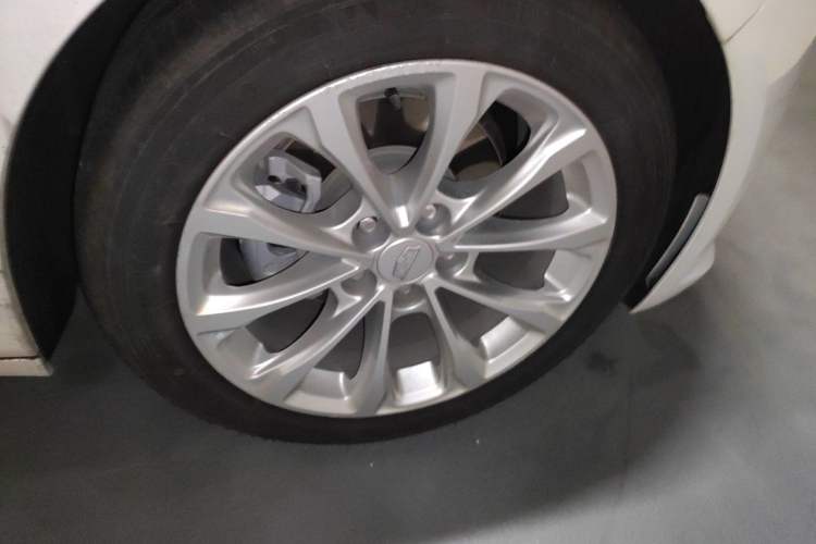 Used Cadillac CT5 2020 Revised Version 28T Luxury Edition Right Front Wheel Hub