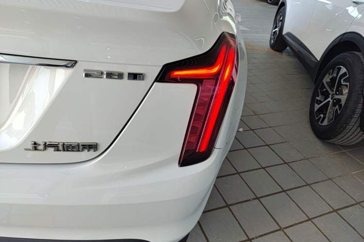 Used Cadillac CT5 2020 28T Tech Edition Right Rear Taillight