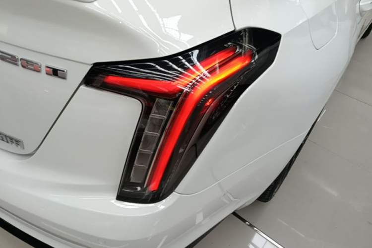 Used Cadillac CT5 2020 Revised 28T Platinum Sport Edition Right Rear Taillight