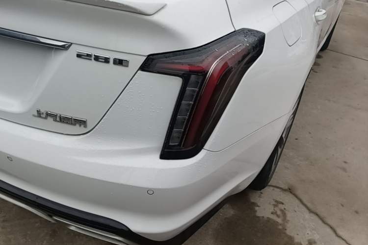 Used Cadillac CT5 2020 Updated 28T Leading Sporty Version Right Rear Taillight