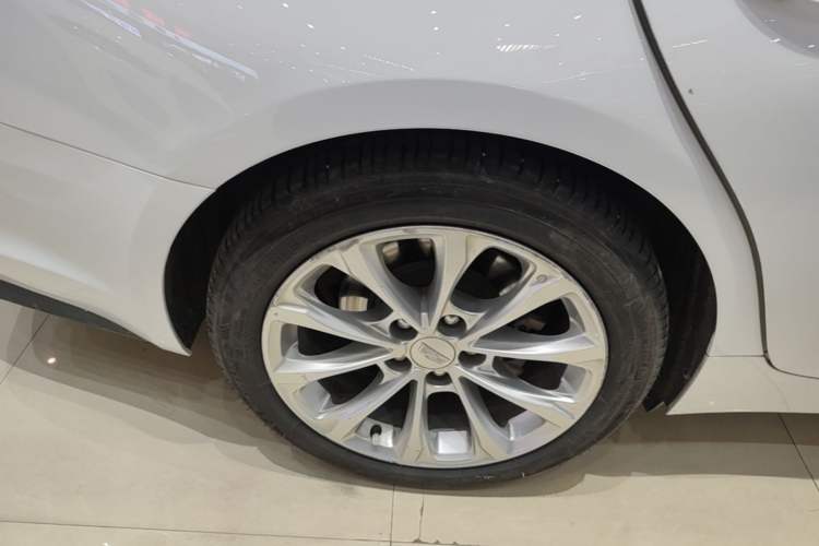 Used Cadillac CT5 2020 Revised Version 28T Luxury Edition Right Rear Wheel Hub