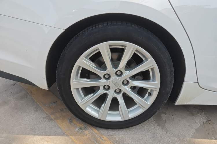 Used Cadillac CT5 2020 28T Fashion Edition Right Rear Wheel Hub
