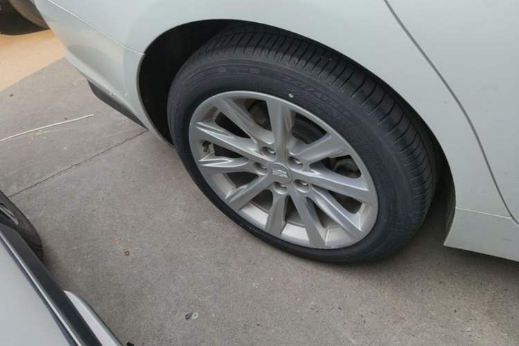Used Cadillac CT5 2020 28T Tech Edition Right Rear Wheel Hub