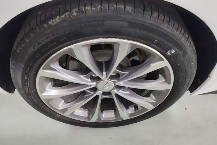 Used Cadillac CT5 2020 Updated 28T Leading Sporty Version Right Rear Wheel Hub