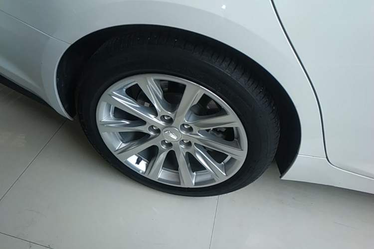 Used Cadillac CT5 2020 28T Fashion Edition Right Rear Wheel Hub