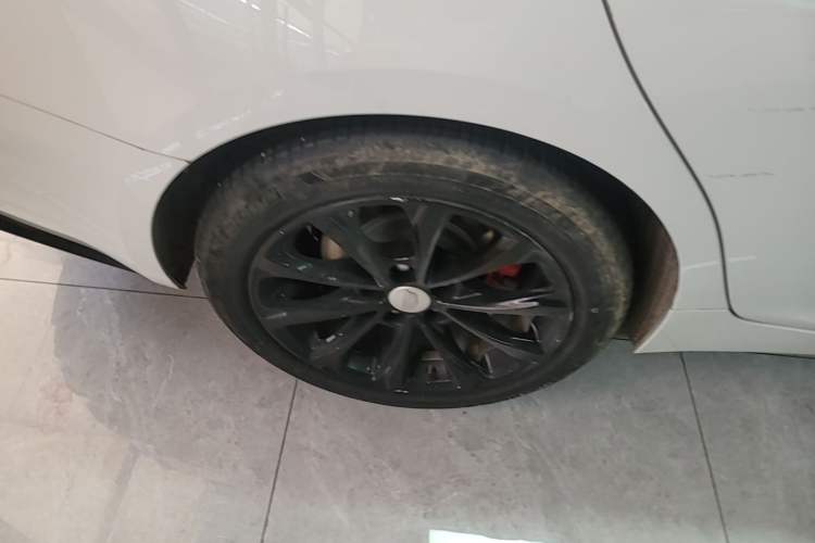 Used Cadillac CT5 2020 Revised Version 28T Luxury Edition Right Rear Wheel Hub