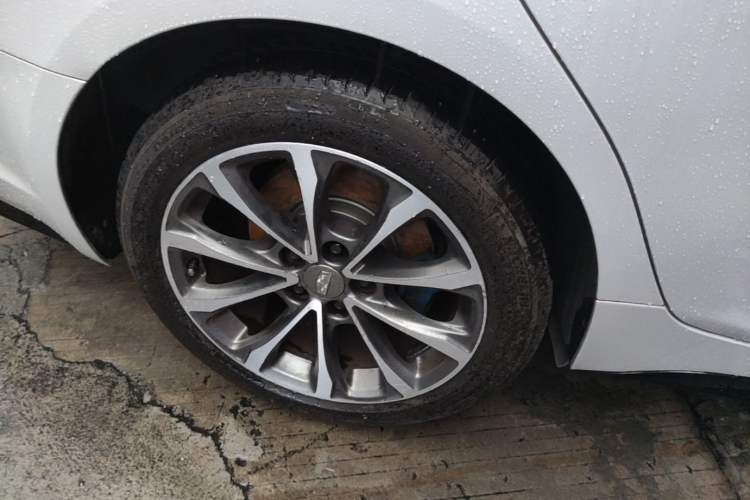 Used Cadillac CT5 2020 28T Leading Sport Model Right Rear Wheel Hub