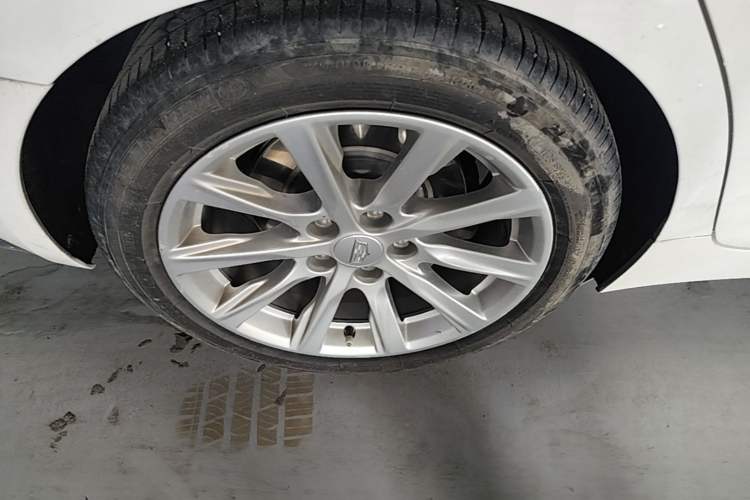 Used Cadillac CT5 2020 Revised Version 28T Fashion Edition Right Rear Wheel Hub