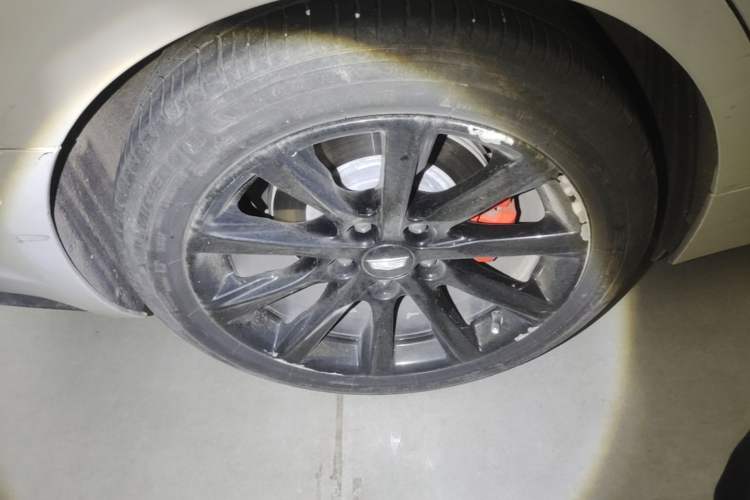 Used Cadillac CT5 2020 28T Fashion Edition Right Rear Wheel Hub