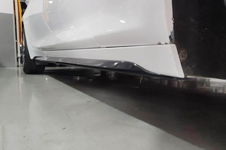 Used Cadillac CT5 2020 Updated 28T Leading Sporty Version Right Side Sill