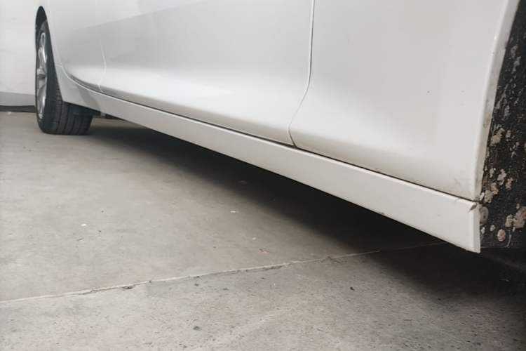 Used Cadillac CT5 2020 Revised Version 28T Luxury Edition Right Side Sill
