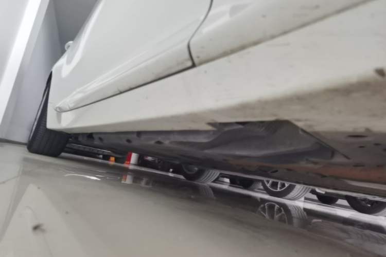 Used Cadillac CT5 2020 Revised Version 28T Luxury Edition Right Side Sill