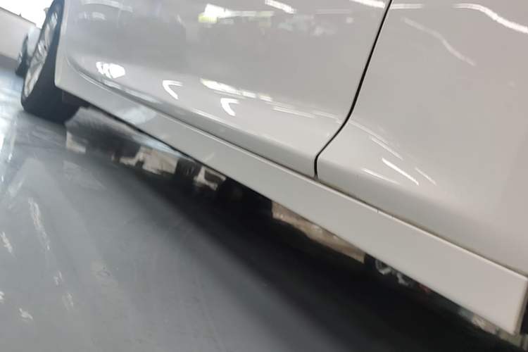 Used Cadillac CT5 2020 Revised Version 28T Luxury Edition Right Side Sill