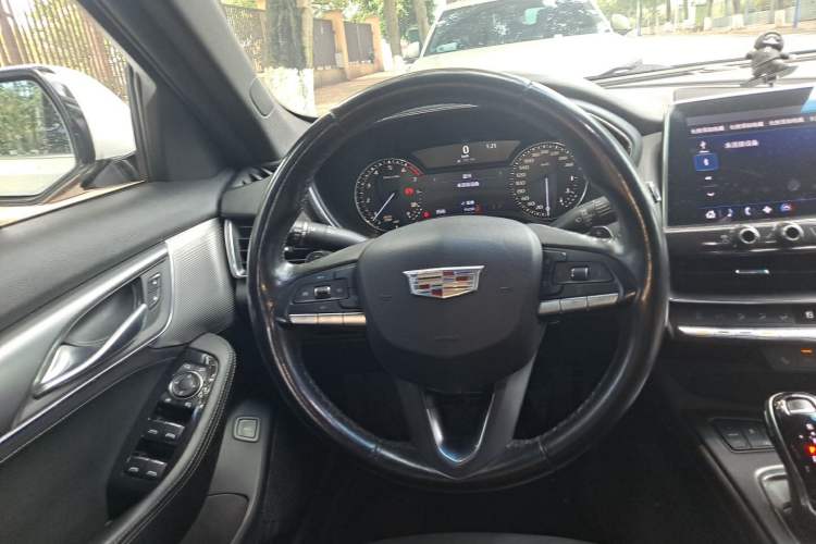 Used Cadillac CT5 2020 28T Luxury Version Steering Wheel