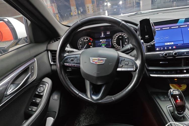 Used Cadillac CT5 2020 28T Fashion Edition Steering Wheel