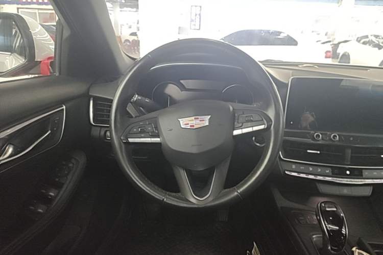 Used Cadillac CT5 2020 Revised Version 28T Tech Edition Steering Wheel
