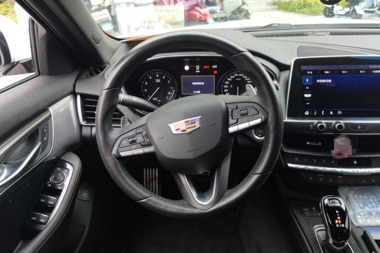 Used Cadillac CT5 2020 Revised 28T Platinum Sport Edition Steering Wheel