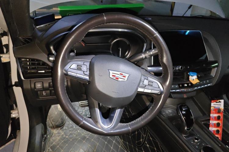 Used Cadillac CT5 2020 28T Tech Edition Steering Wheel