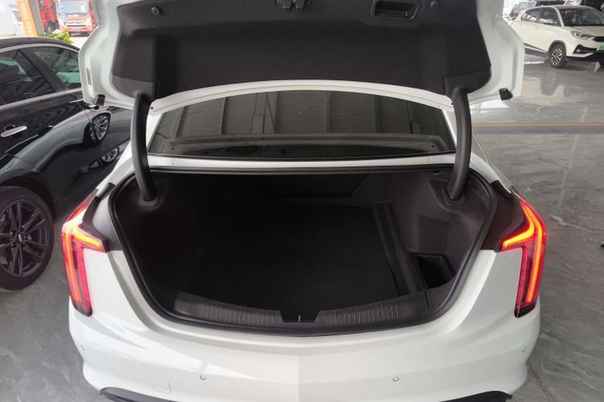 Used Cadillac CT5 2020 Revised Version 28T Luxury Edition Trunk