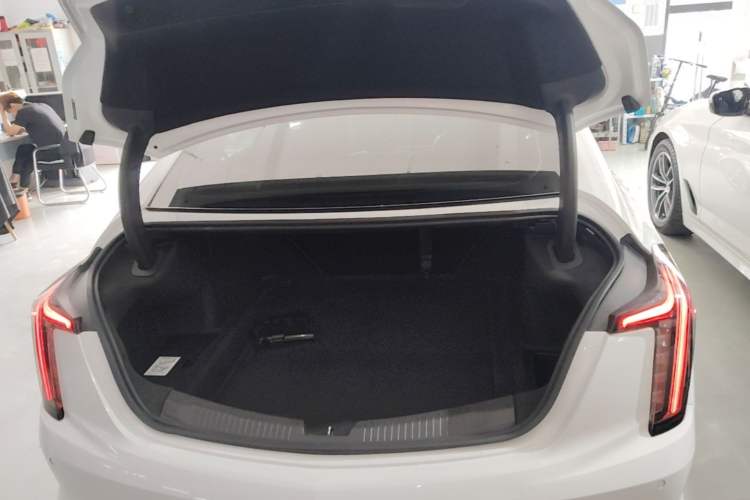 Used Cadillac CT5 2020 Updated 28T Leading Sporty Version Trunk
