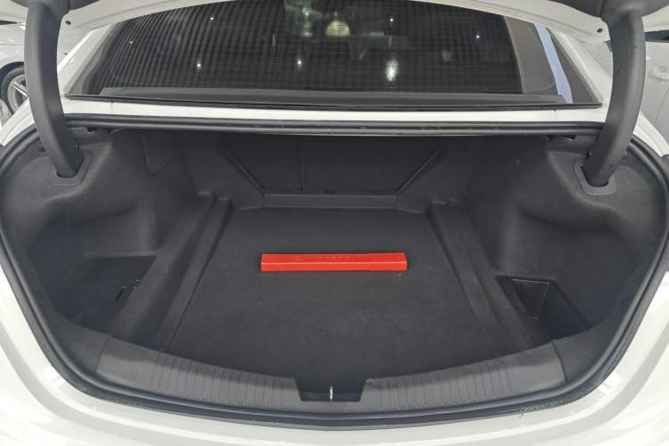 Used Cadillac CT5 2020 28T Fashion Edition Trunk
