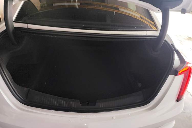 Used Cadillac CT5 2020 Revised Version 28T Fashion Edition Trunk